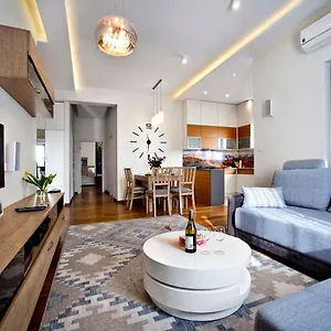  Apartament Jana Kazimierza 57 Serviced